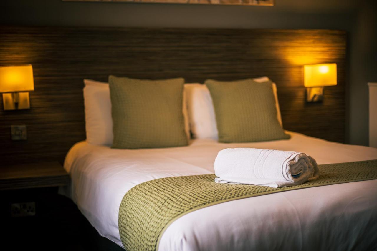 Double Room,1391275619:JPEG