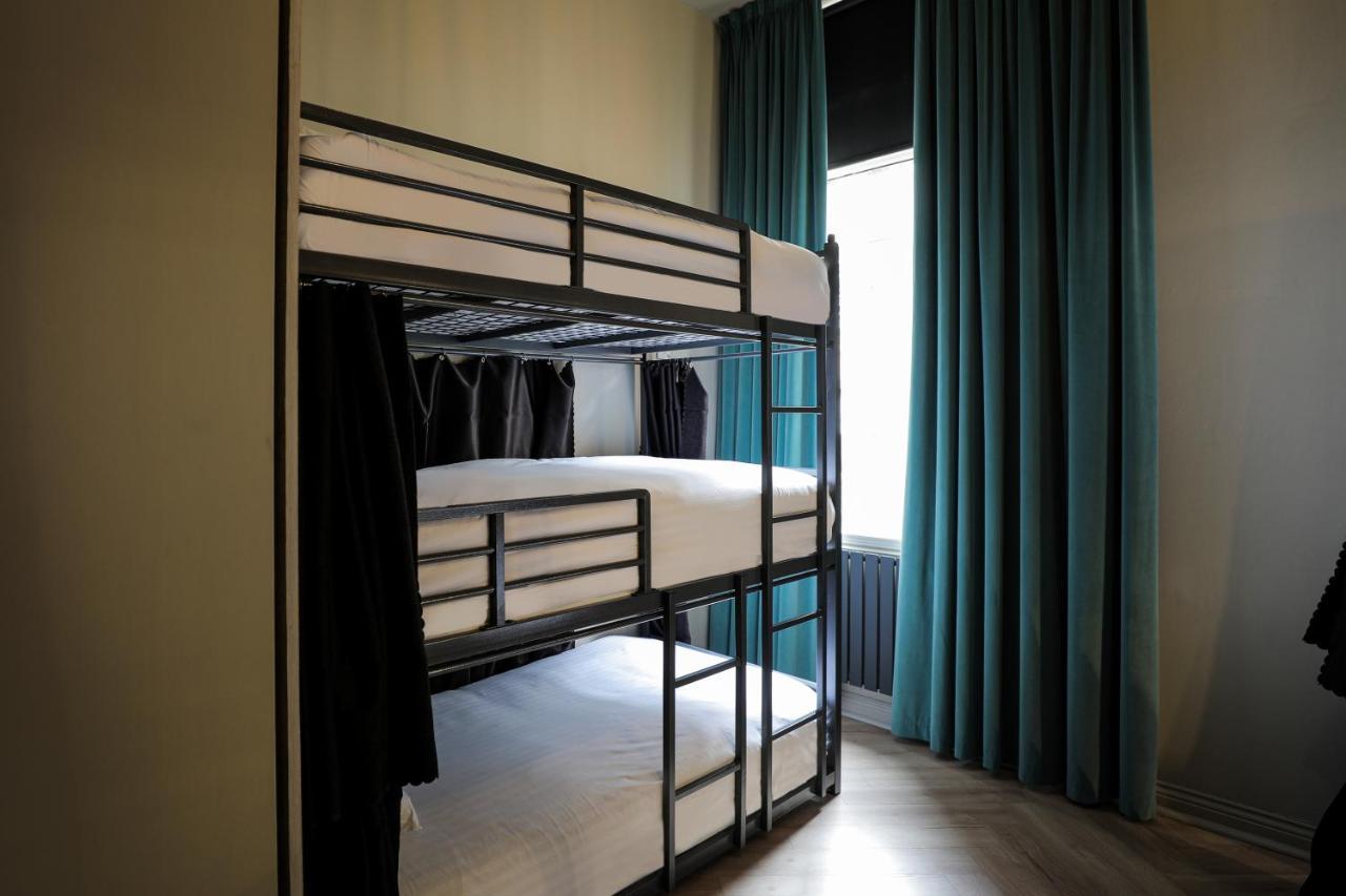 Single Bed in a mixed dorm for 6 (triple bunk, shared facilities)