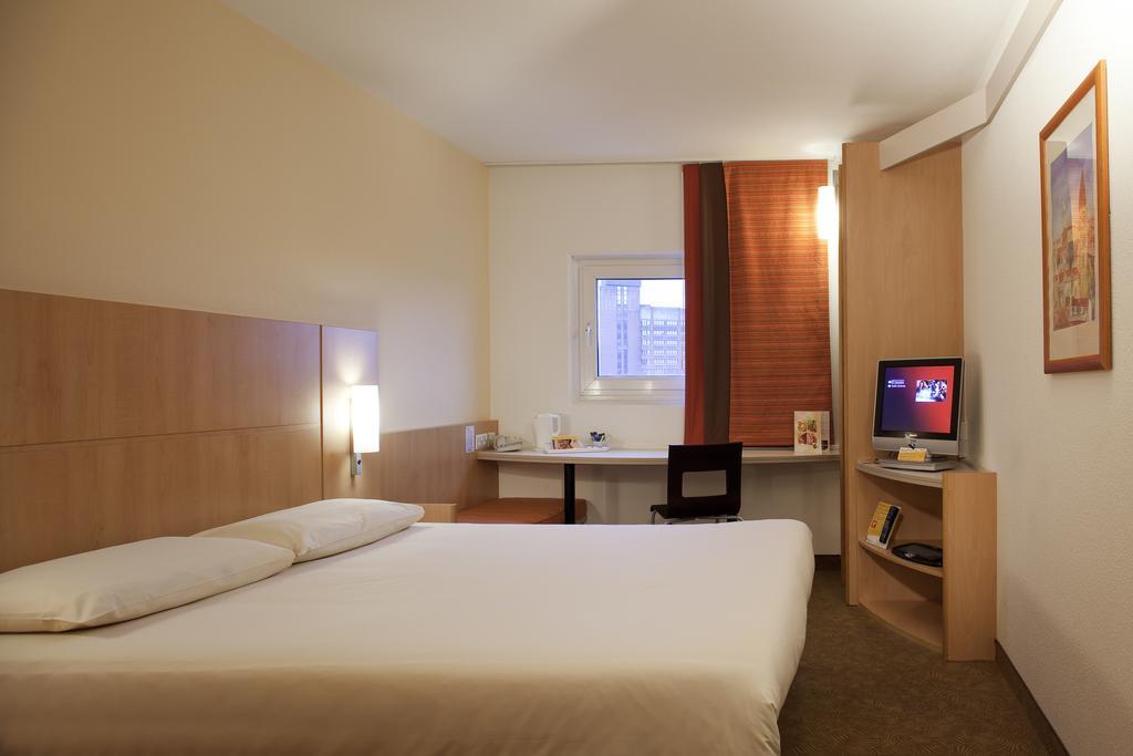 Double Room,1704827543:JPEG