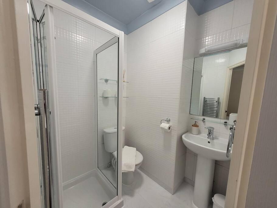 Double Room with Private Bathroom,1397182796:JPEG