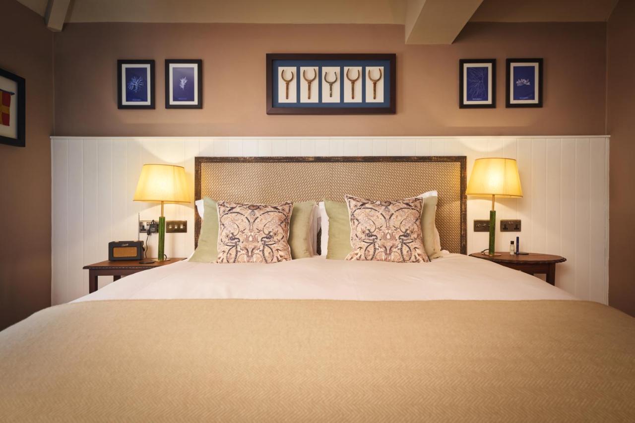 Suite,1414157144:JPEG