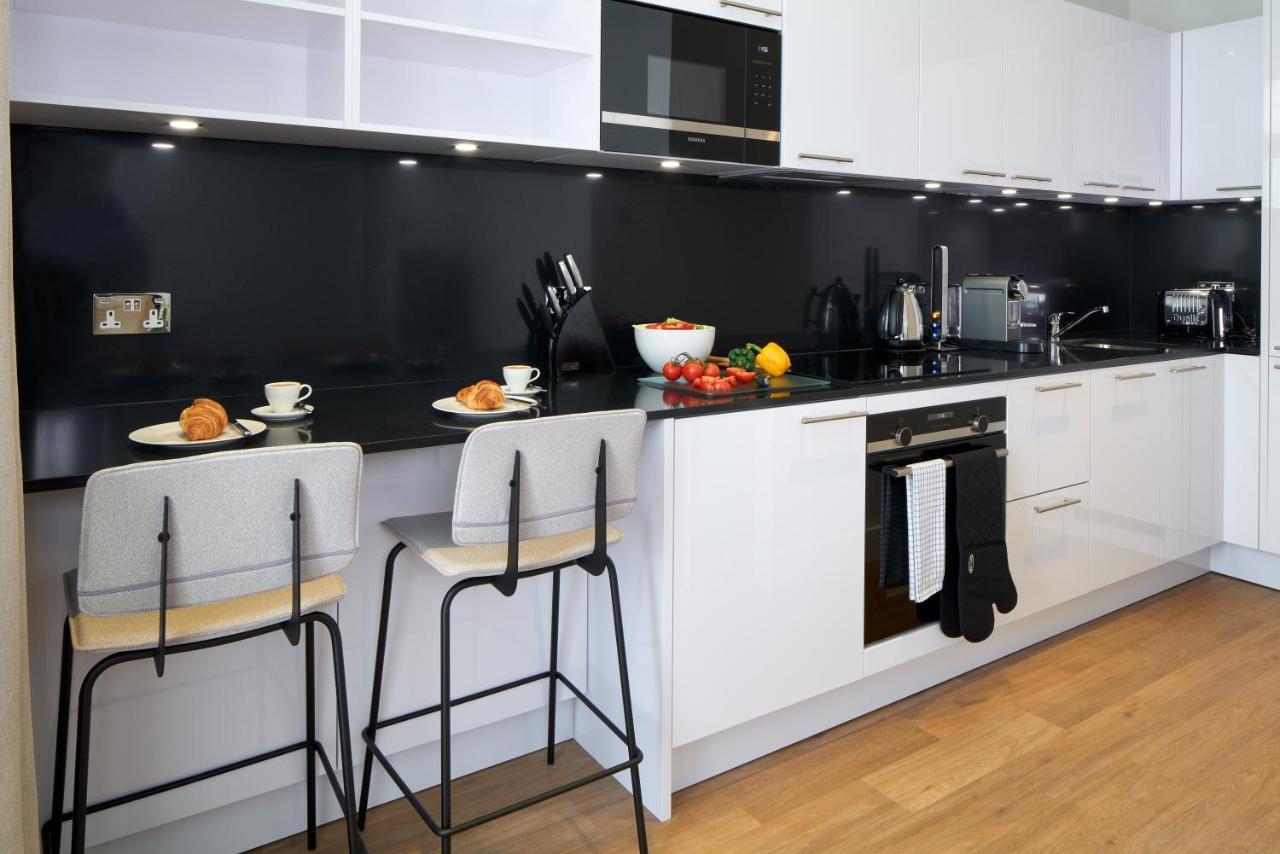 Superior One Bedroom Apartment,1419075450:JPEG