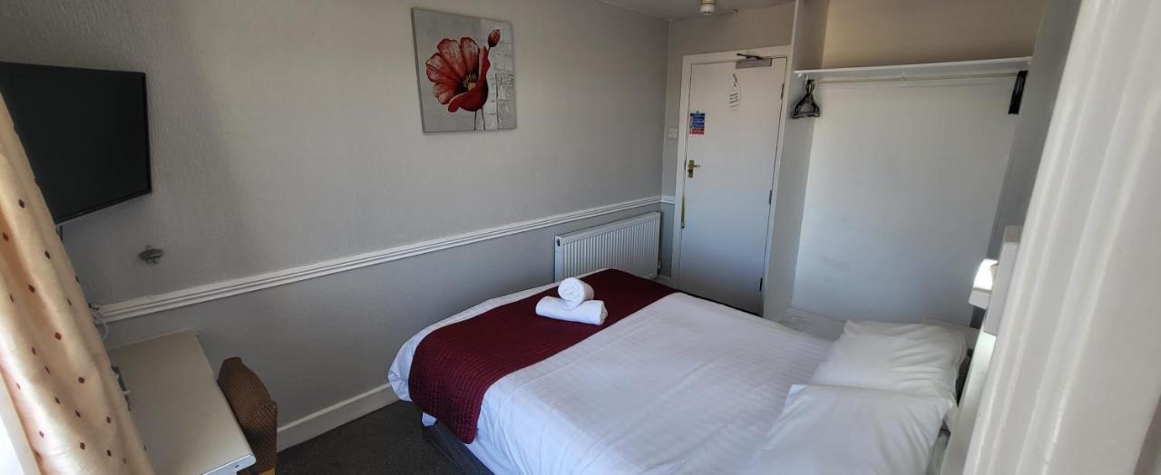 Double Room,1419892674:JPEG