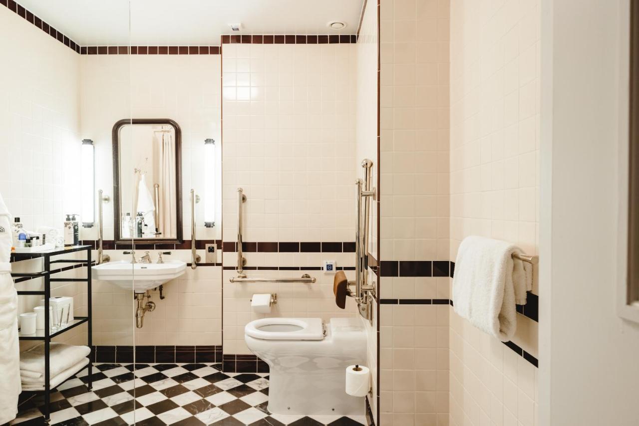 Queen Room - Disability Access