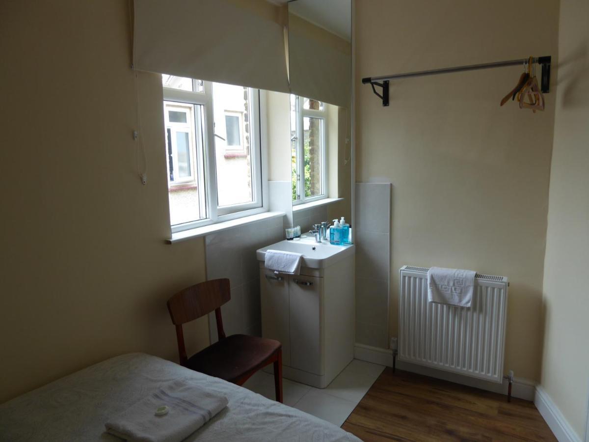 Single Room,1552905412:JPEG