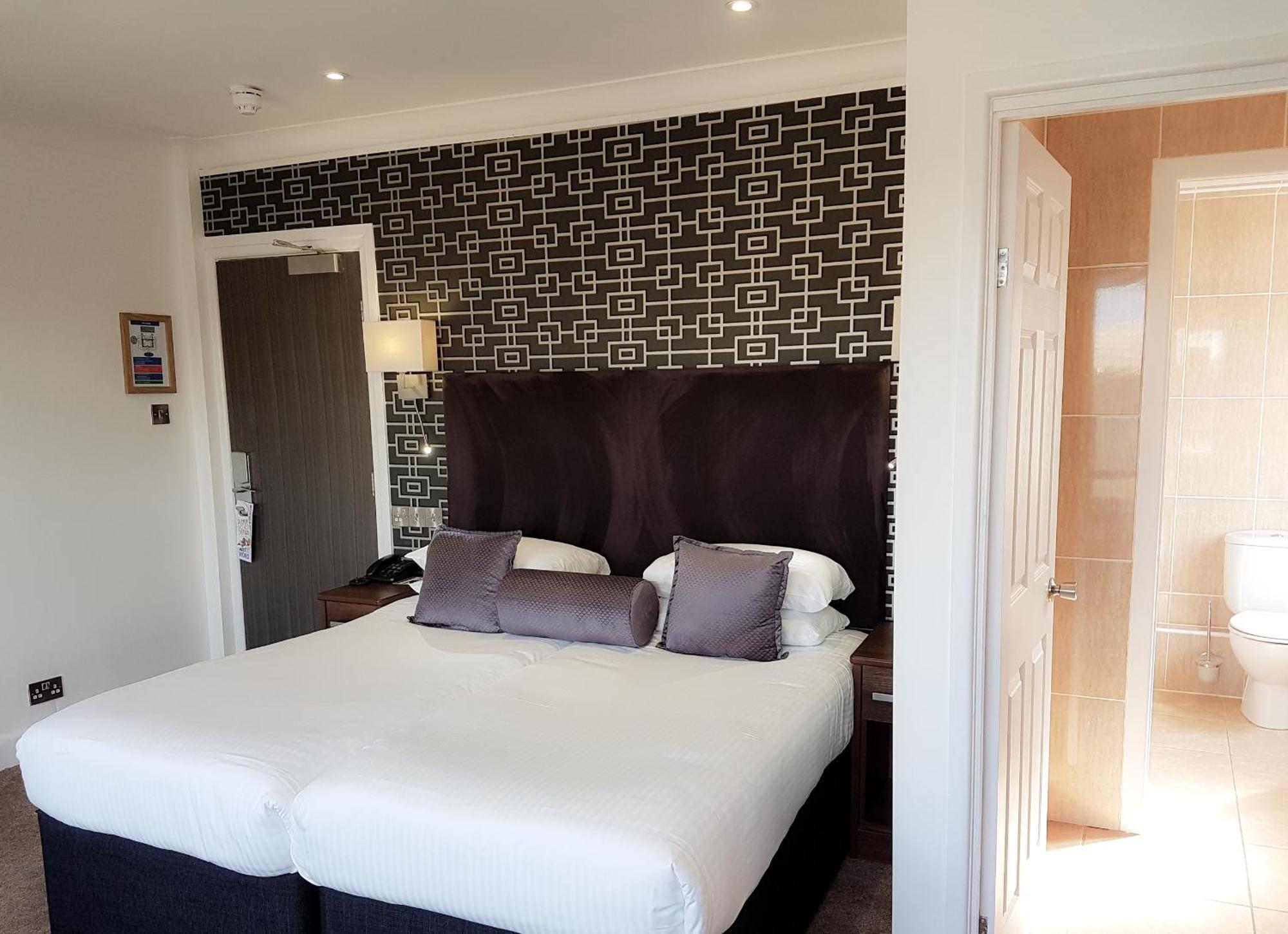 Standard King or Twin Room,1432854049:JPEG