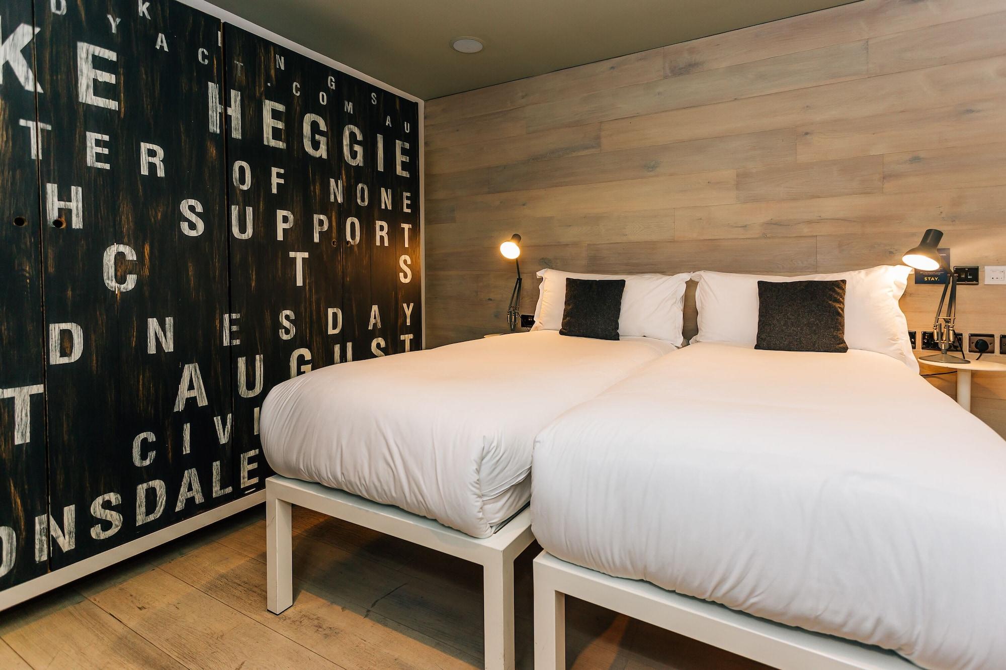 Medium Double or Twin Room,1709987570:JPEG