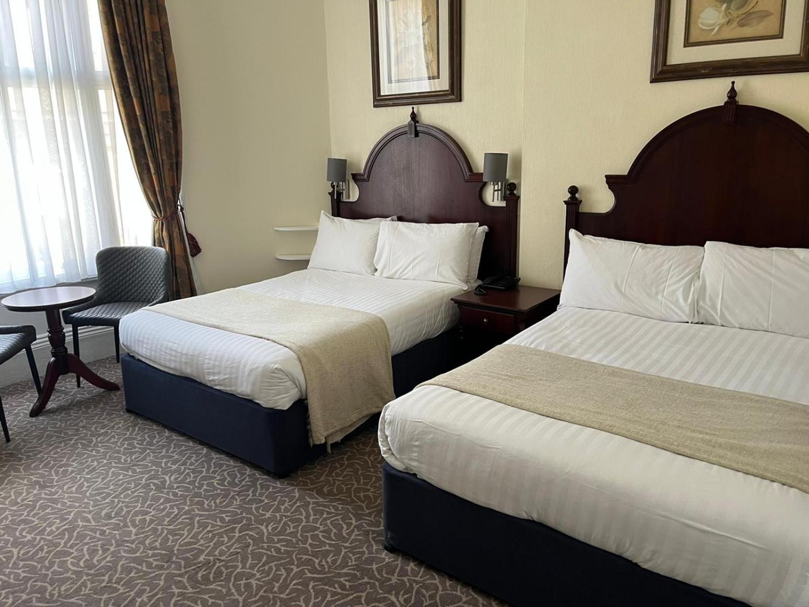 Family Room with Bathroom,1445378602:JPEG