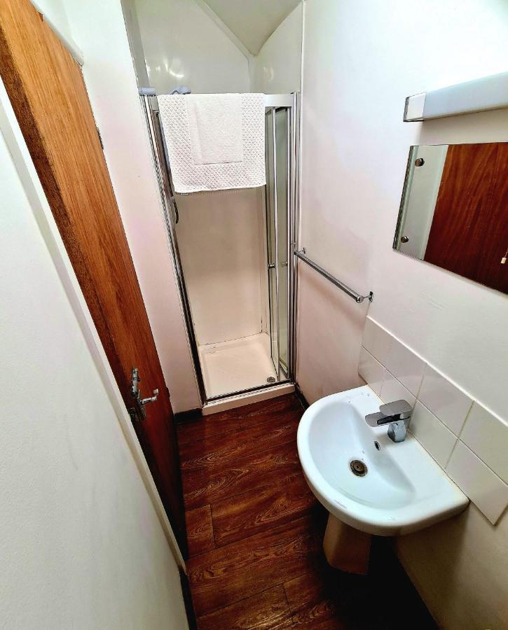 Standard Twin Room,1584959098:JPEG