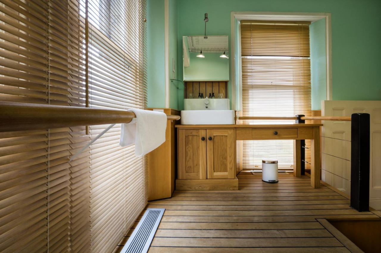 Suite with Garden View
