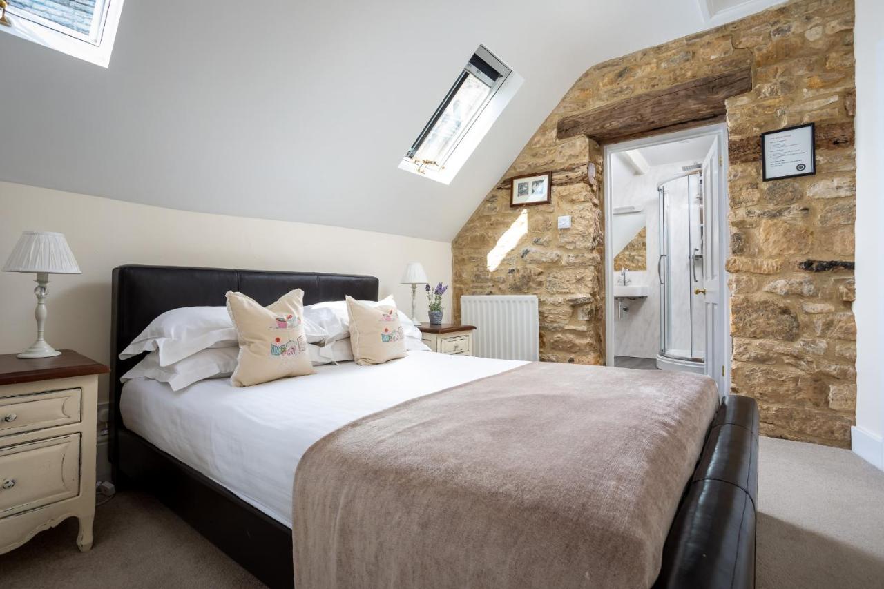 Double Room,1491401797:JPEG