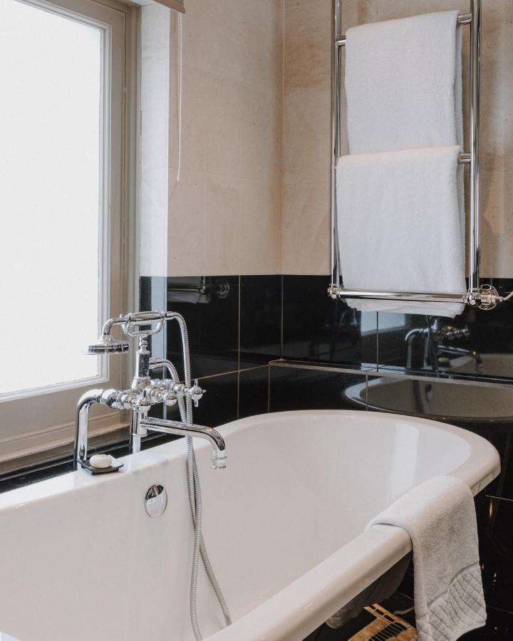 King Room with Balcony,1498727347:JPEG