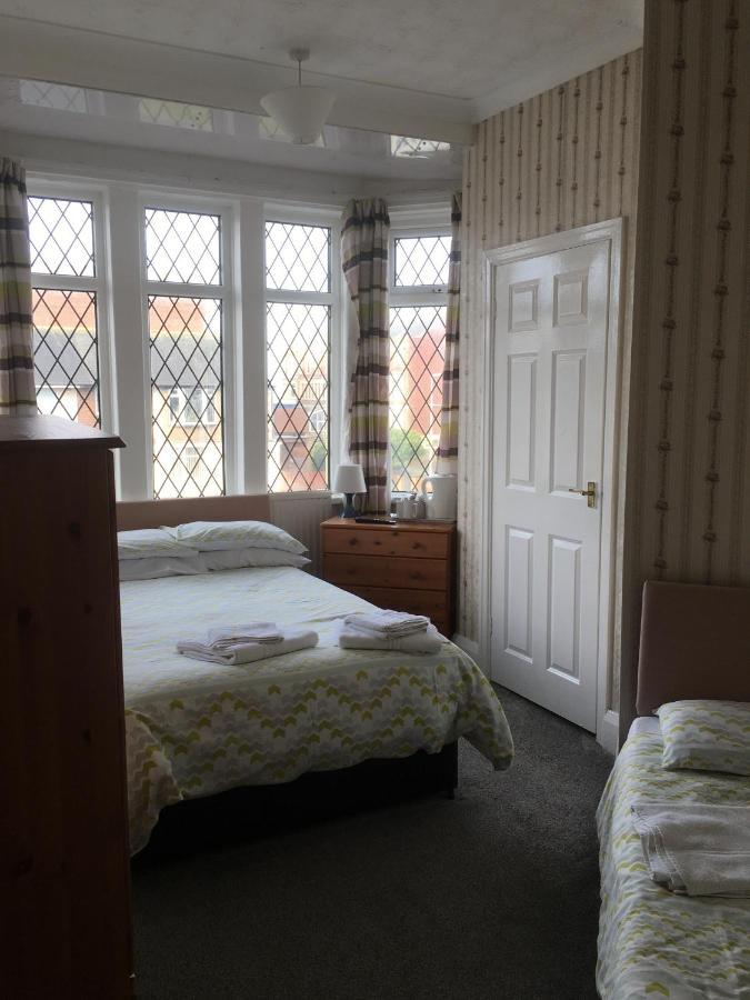 Family Room,1498982752:JPEG