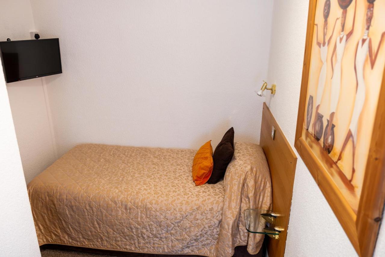 Budget Single Room,1498728775:JPEG