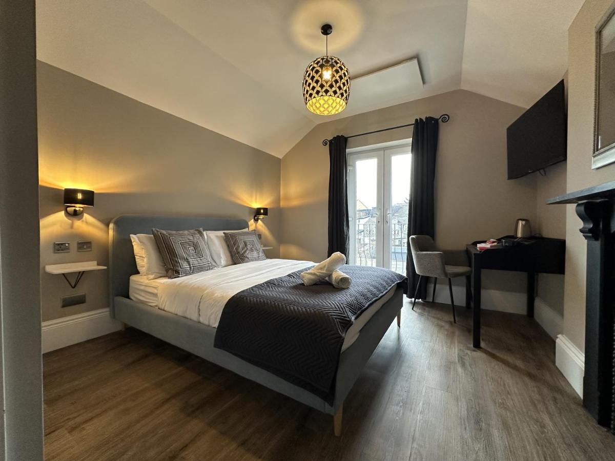Double Room,1498520128:JPEG