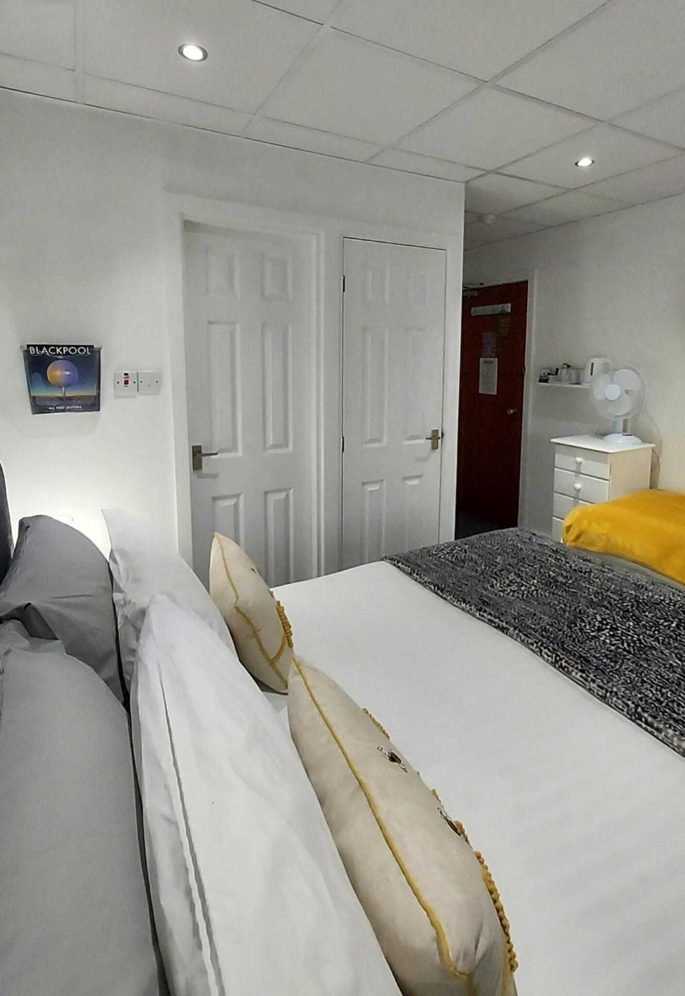 Family Room,1499086204:JPEG