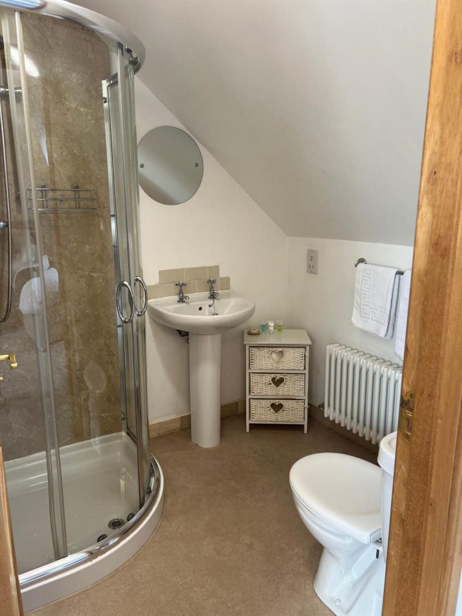 Double Room,1499100655:JPEG