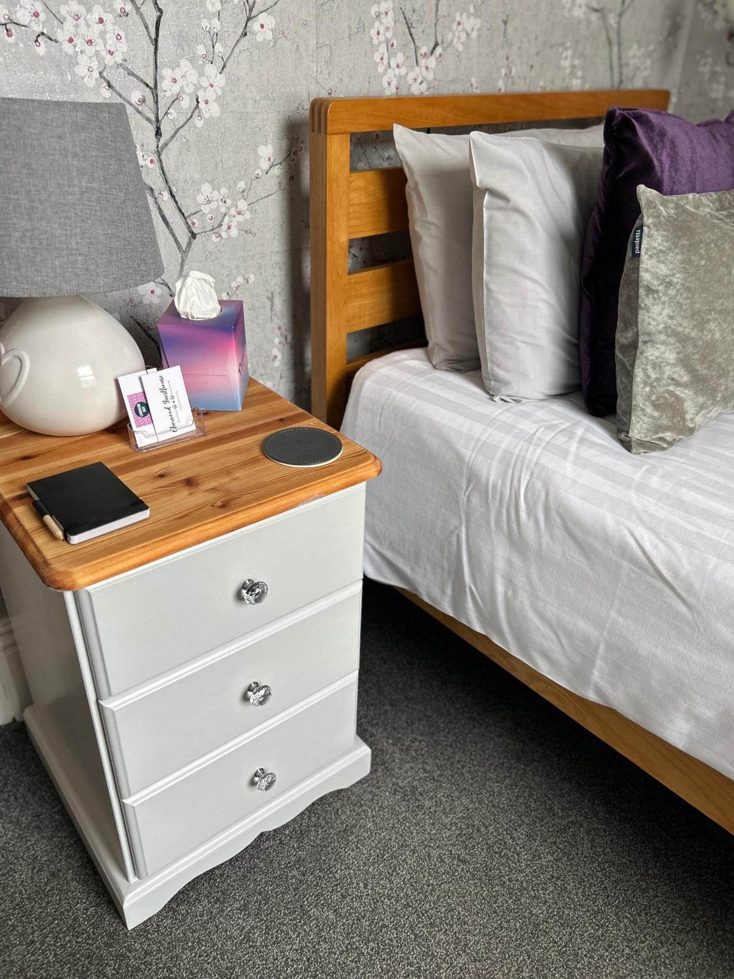 Single Room,1117379769:JPEG