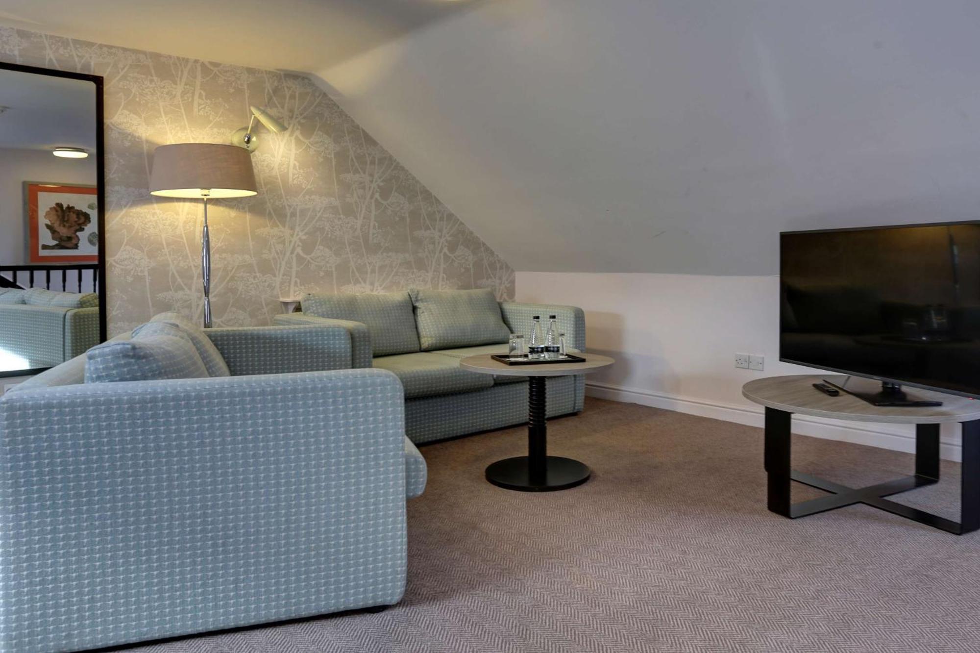 Two Room Family Room,1516334785:JPEG