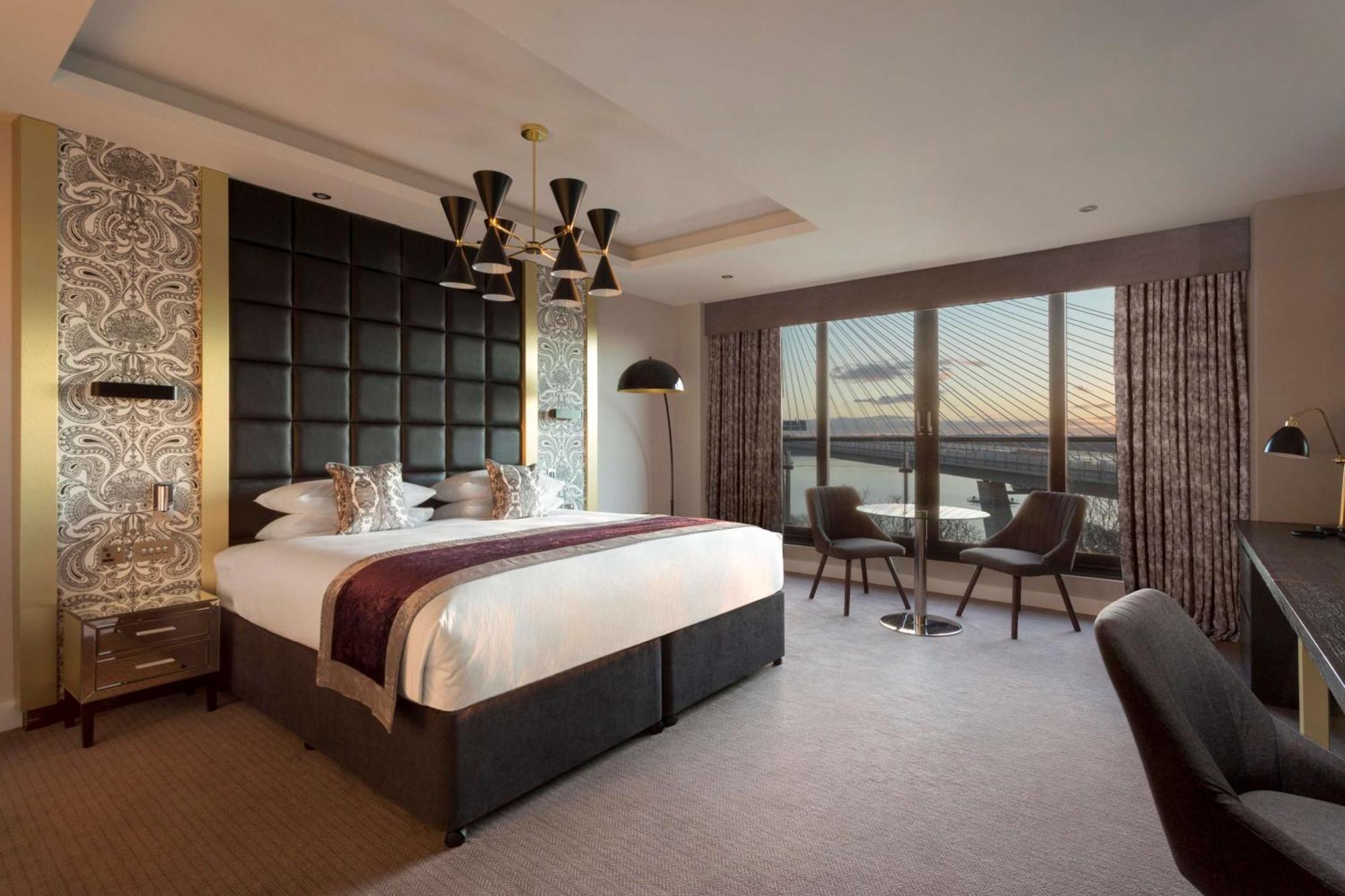 Junior King Suite with View,1516348309:JPEG