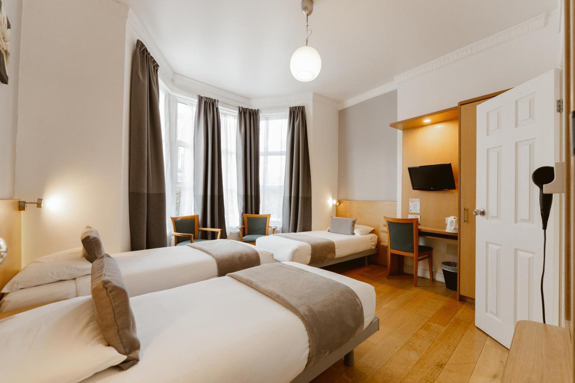 Triple Room,1516358845:JPEG