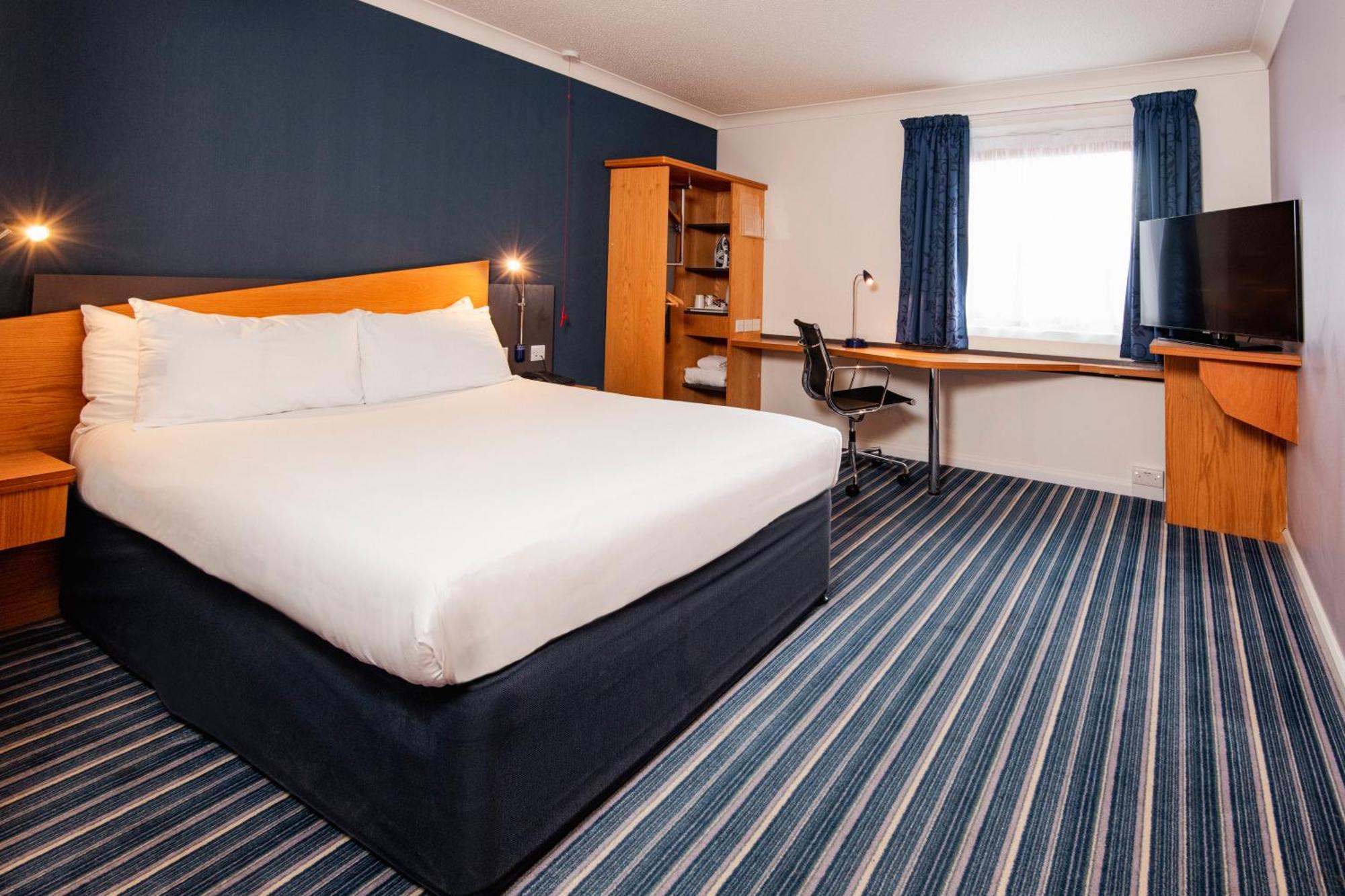 Double Room with Free Hot Breakfast - Accessible,1516452895:JPEG