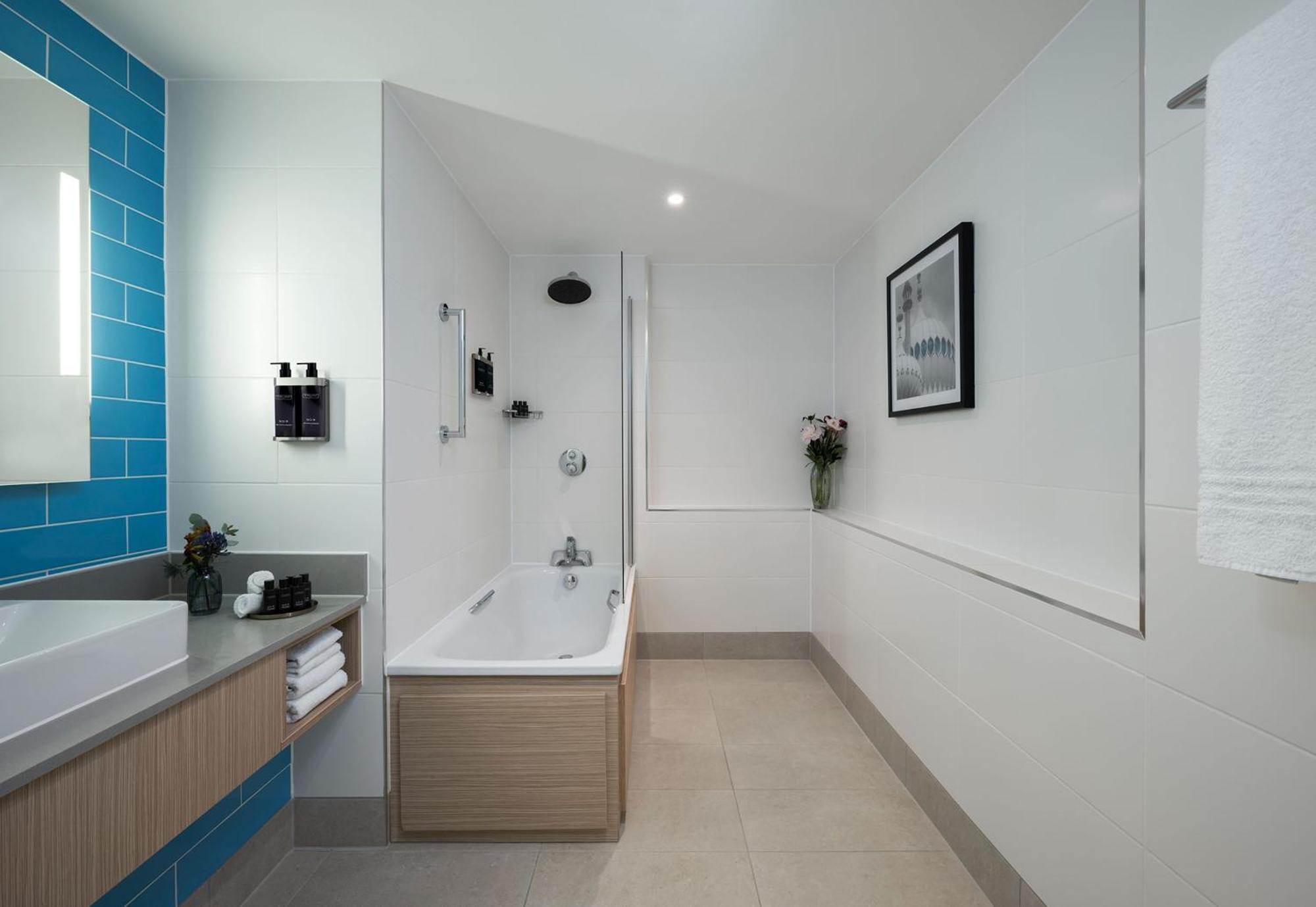 Junior Suite,1516459144:JPEG