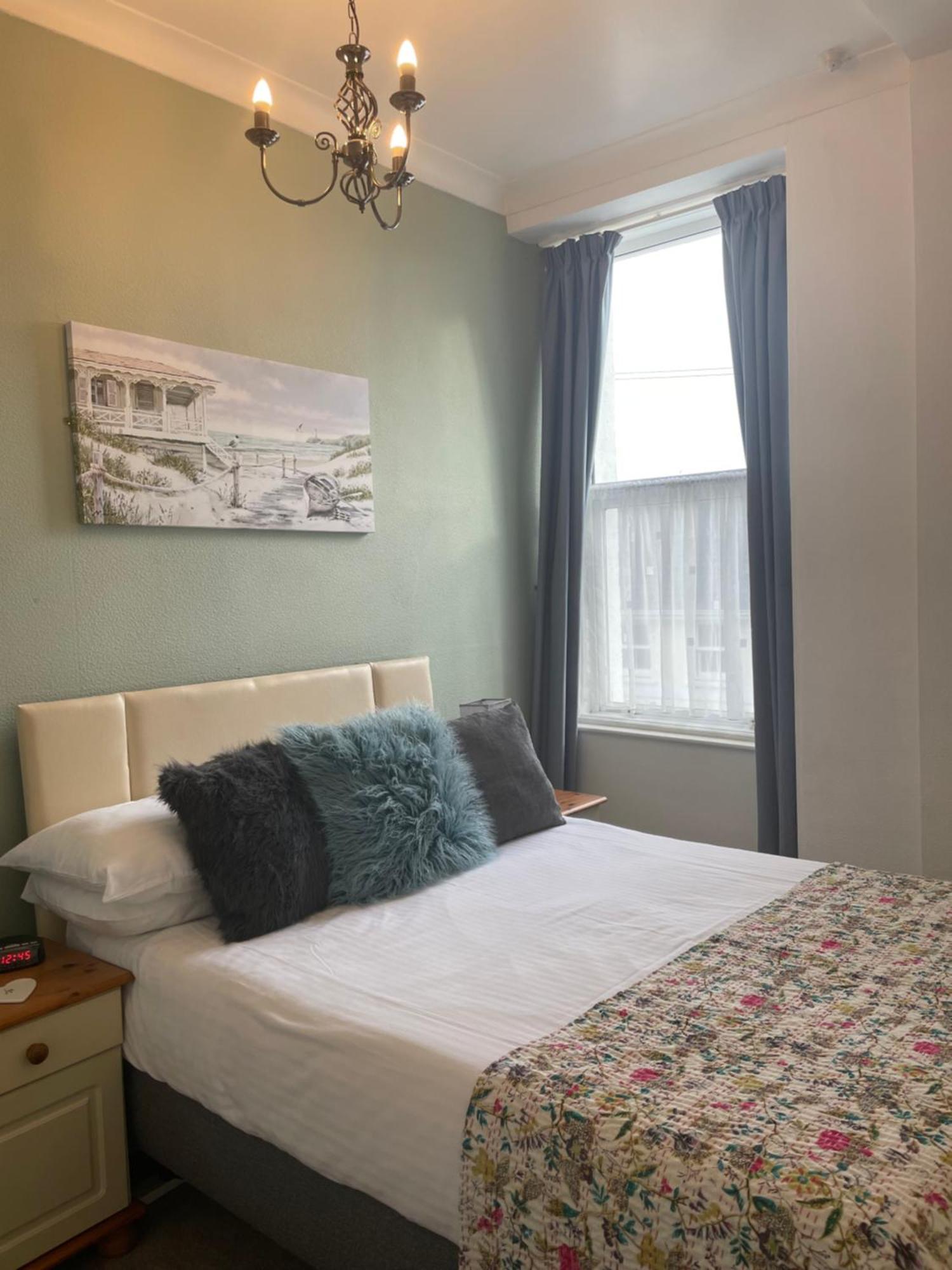 Double Room with Private Bathroom,1524255046:JPEG