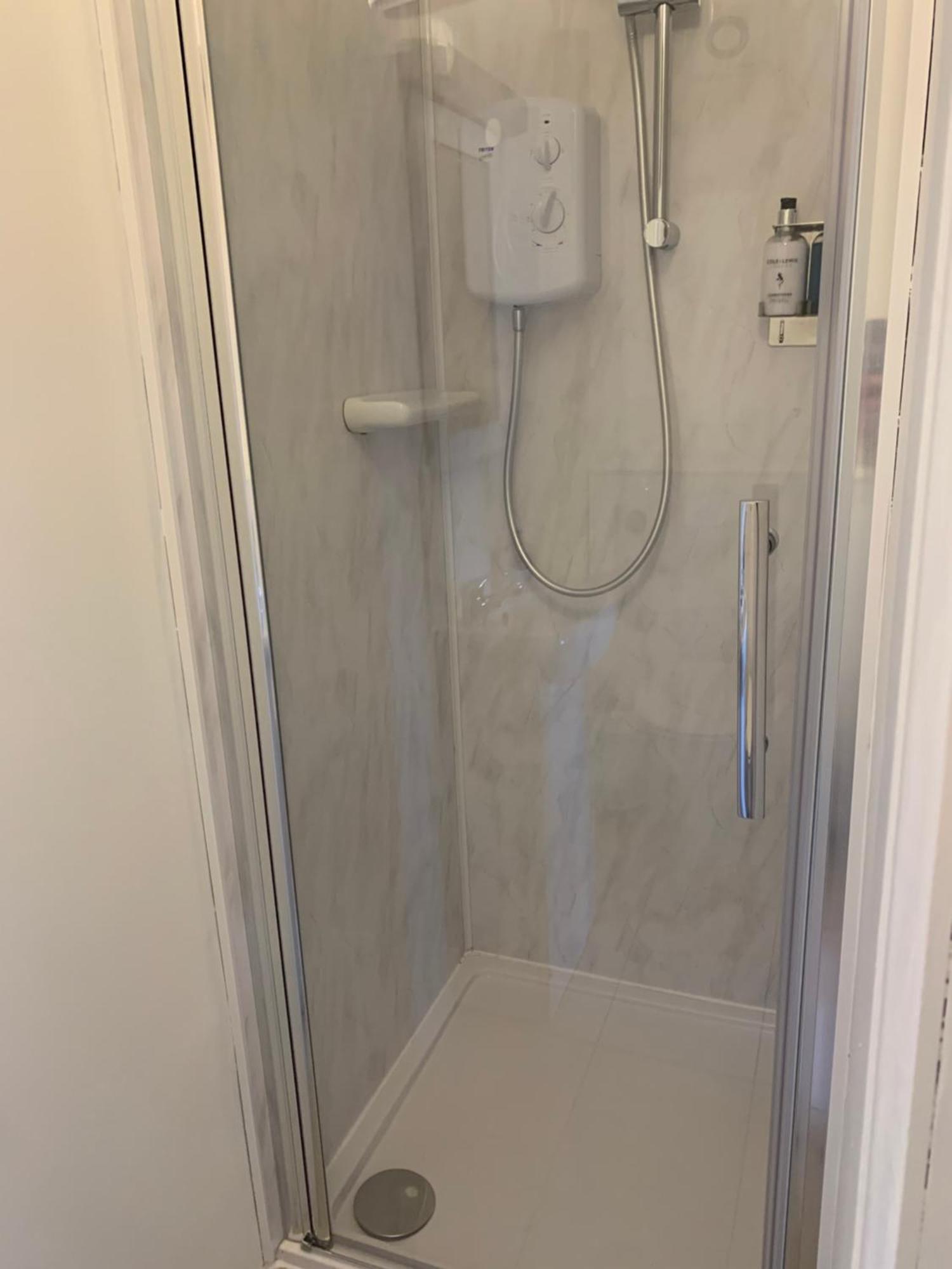 Double Room,1525253746:JPEG