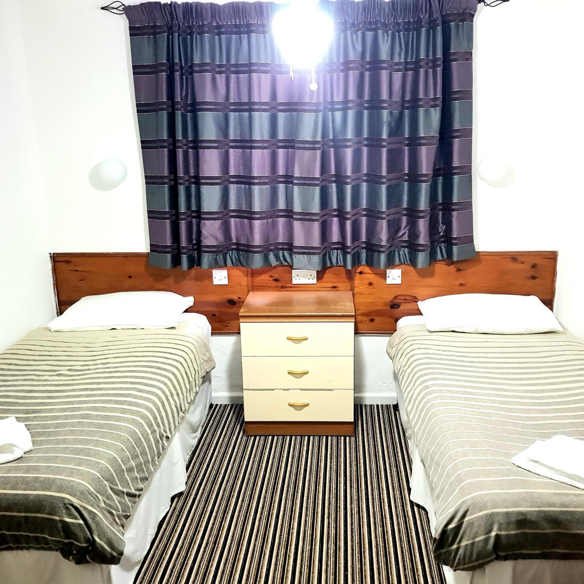 Standard Family Room,1529845552:JPEG