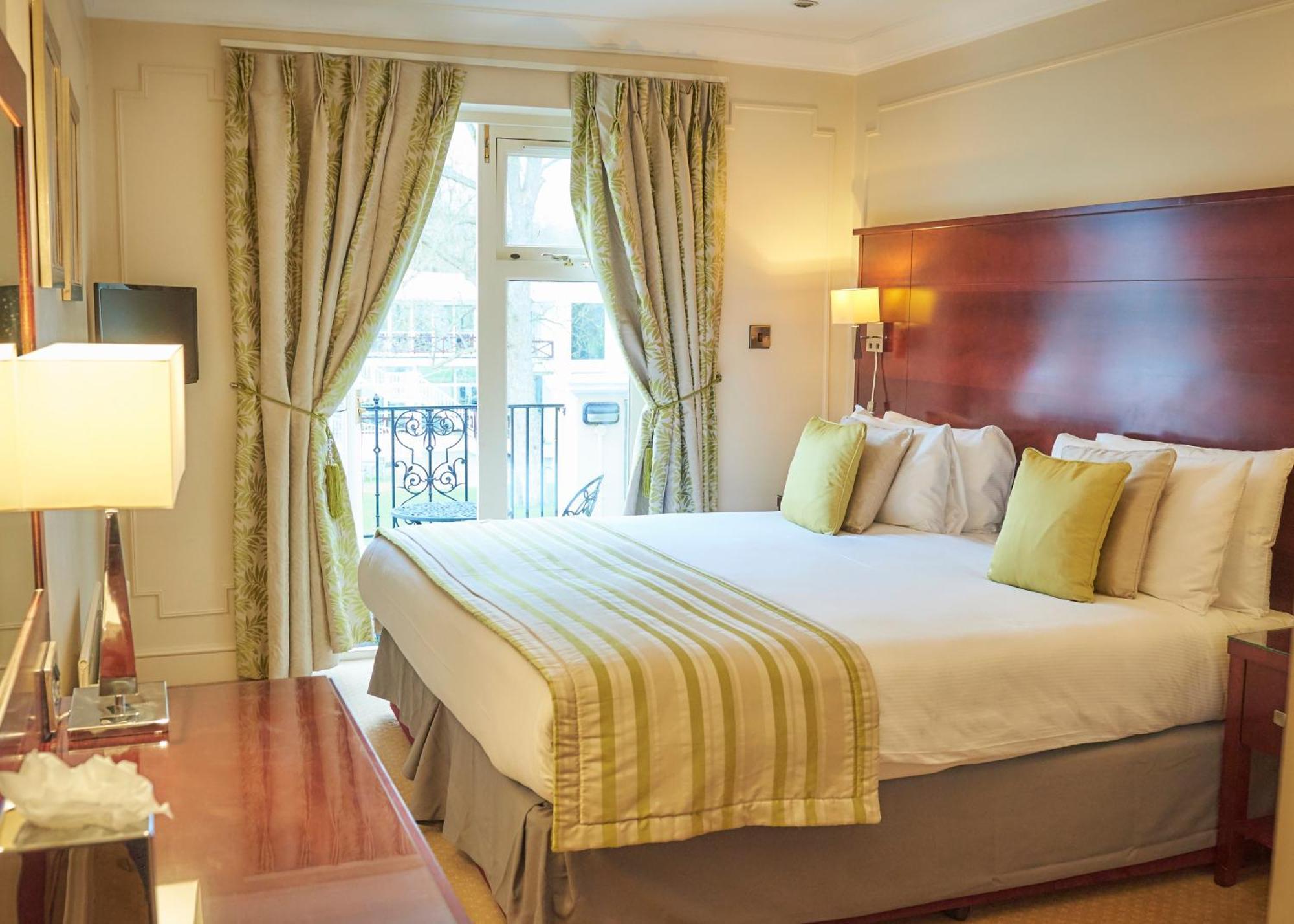 Double Room,1531058434:JPEG