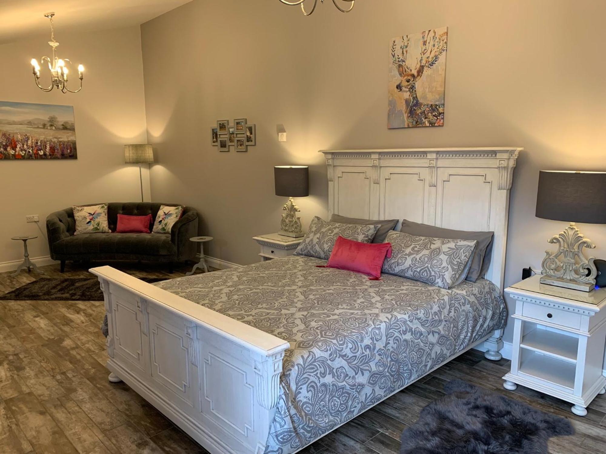 Deluxe King Suite,1536891967:JPEG