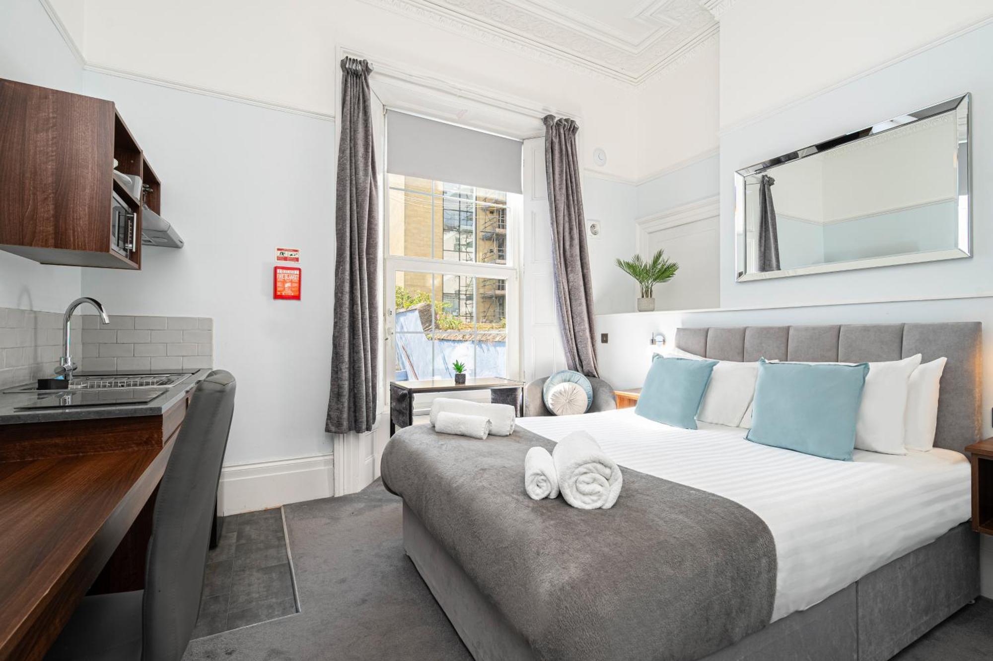 Superior King Room