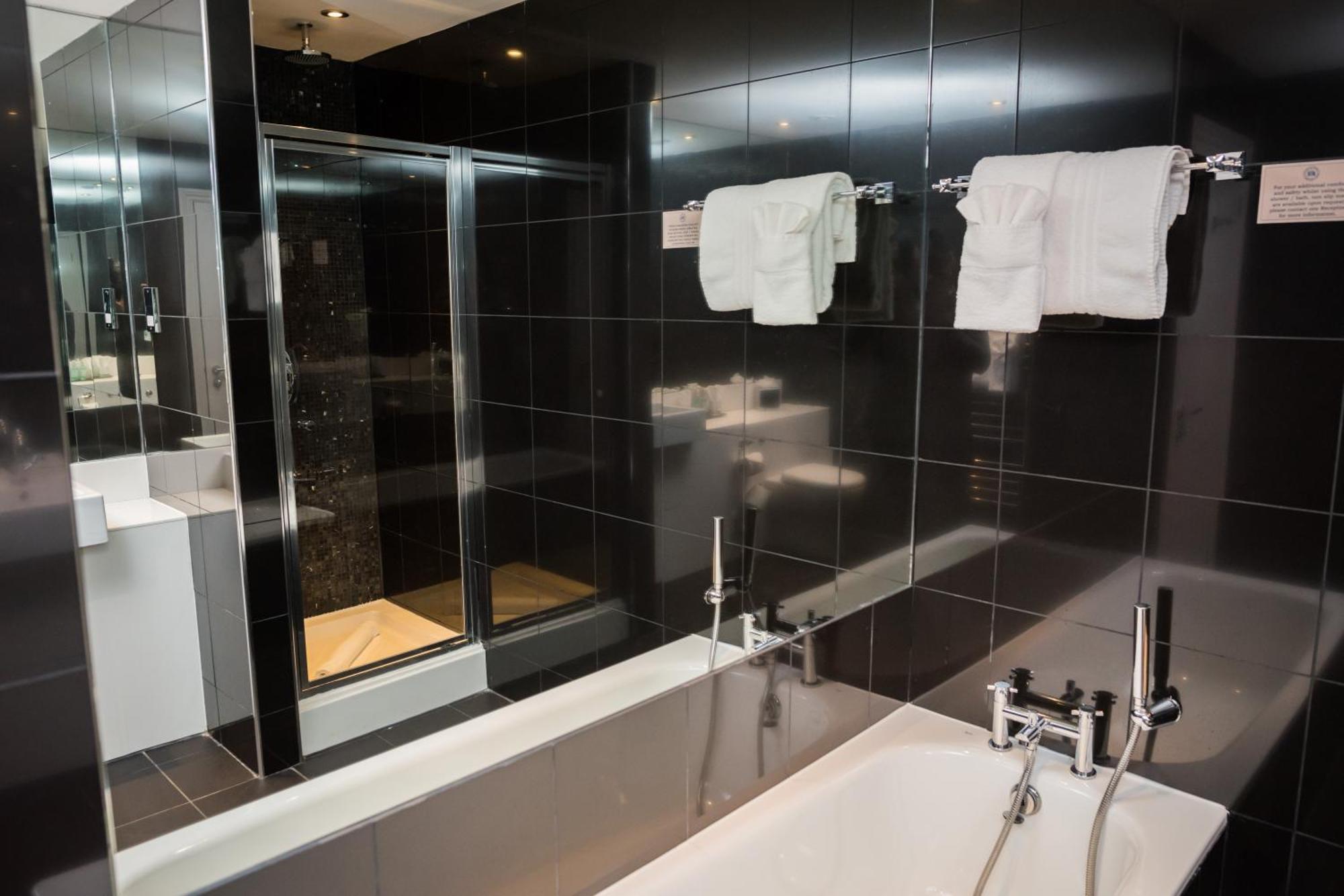 King Room with Two King Beds,1608786147:JPEG