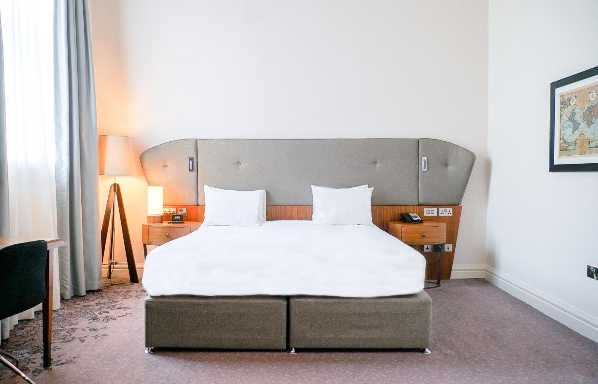 Deluxe King Room,1552496305:JPEG