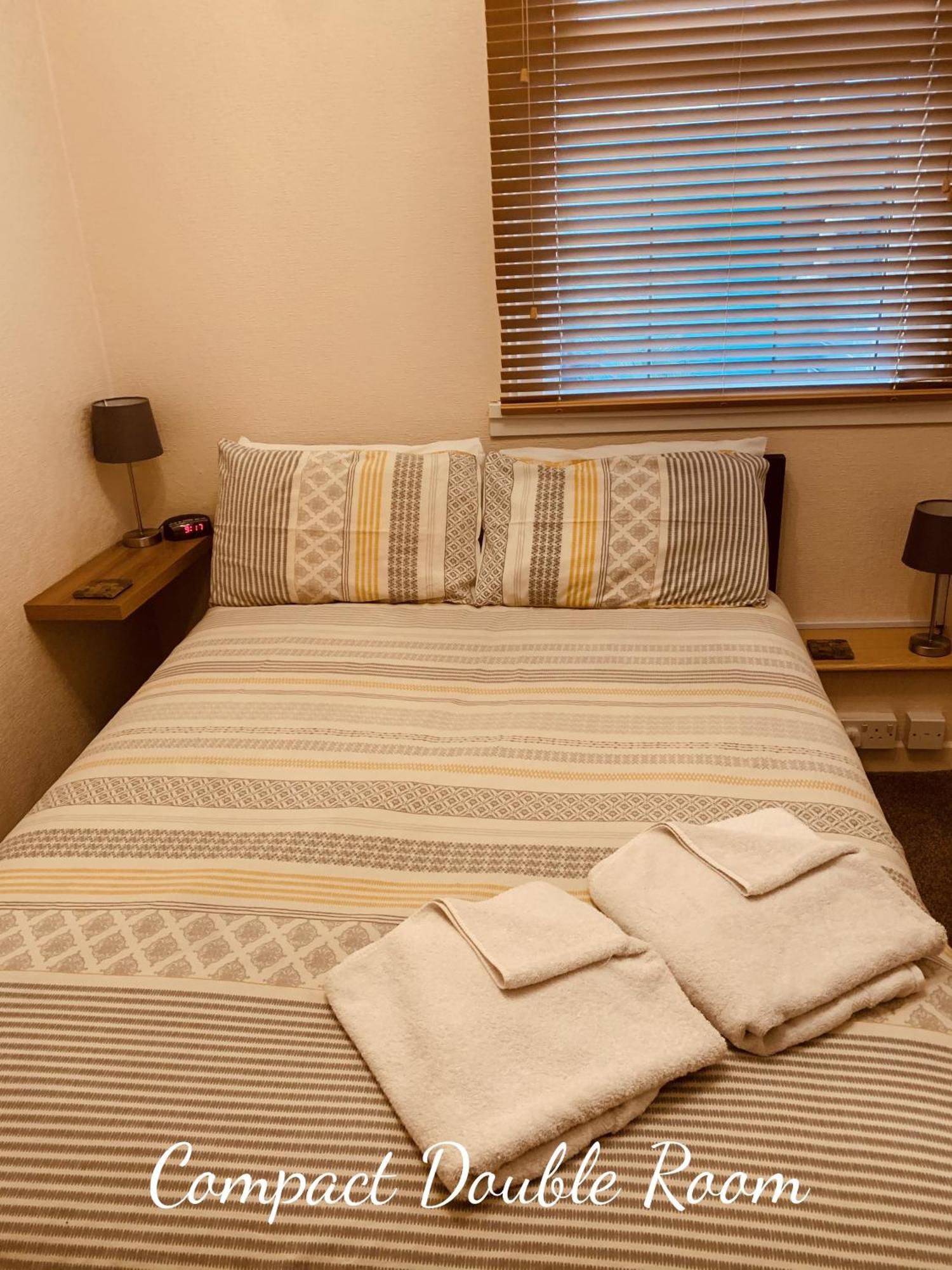 Small Double Room,88444937:JPEG