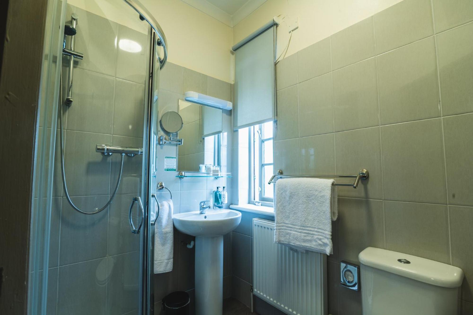Standard Single Room with Shower