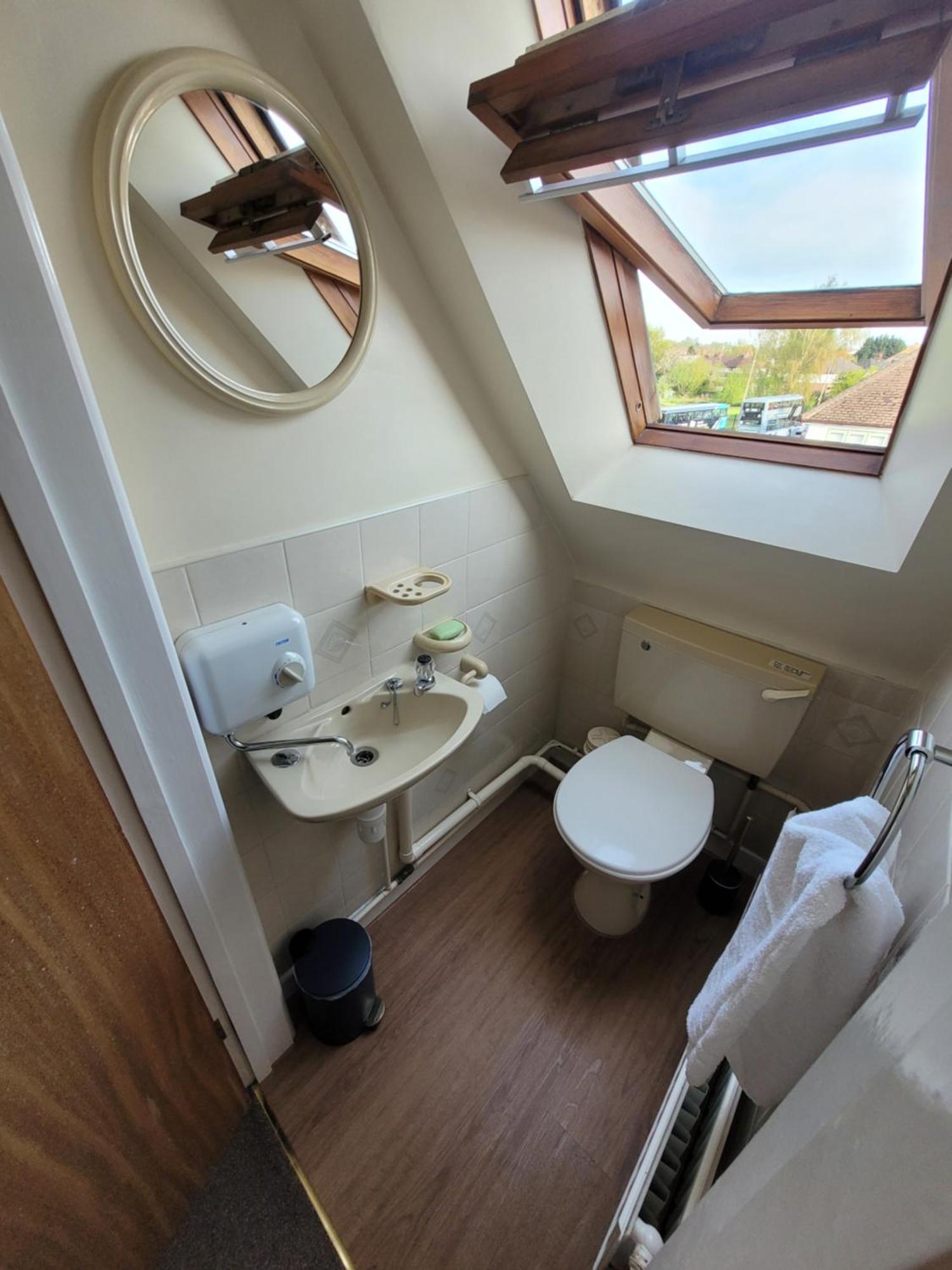 Double Room with Shared Bathroom,1542329968:JPEG