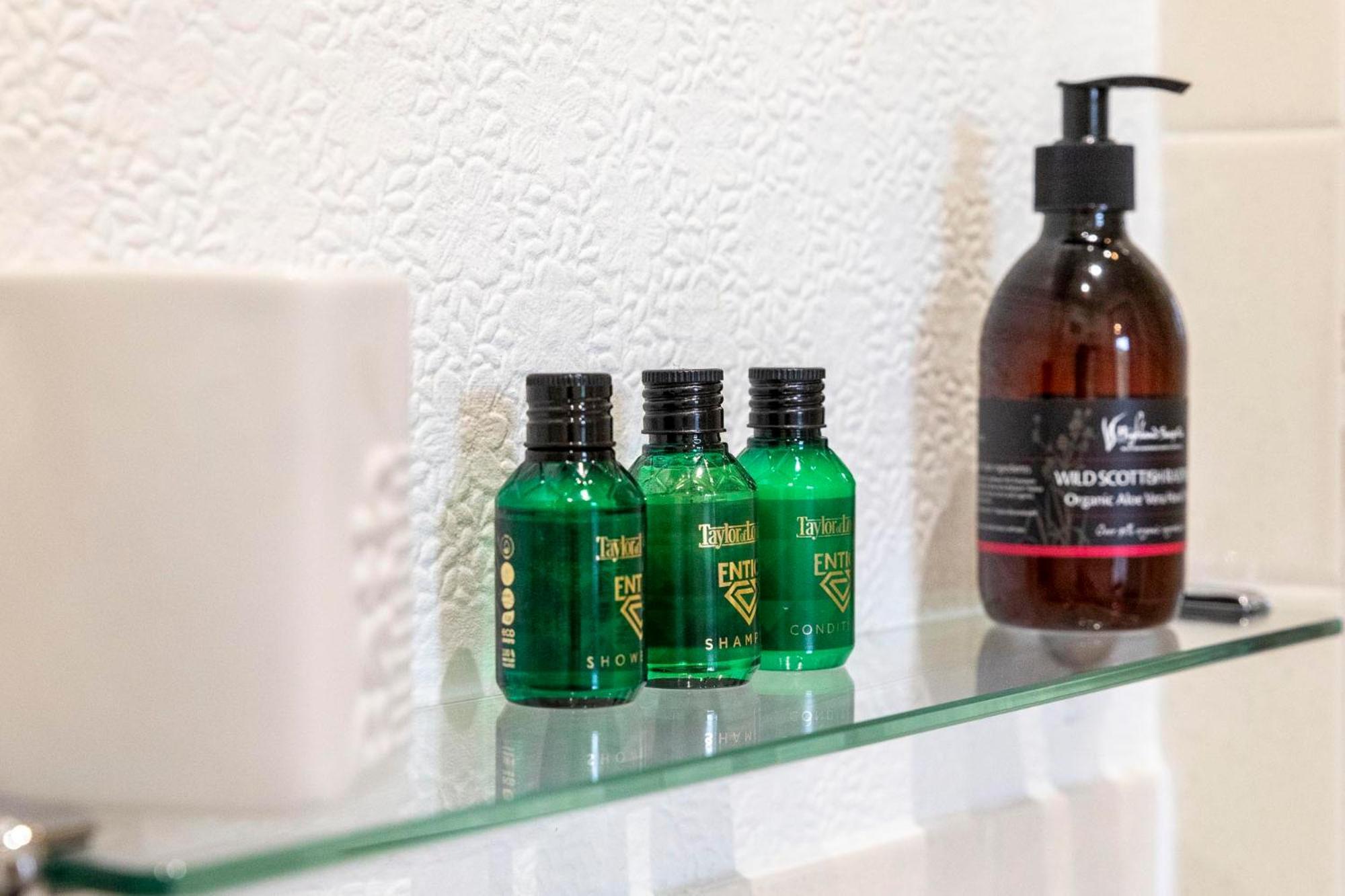 Double Room,1542532357:JPEG