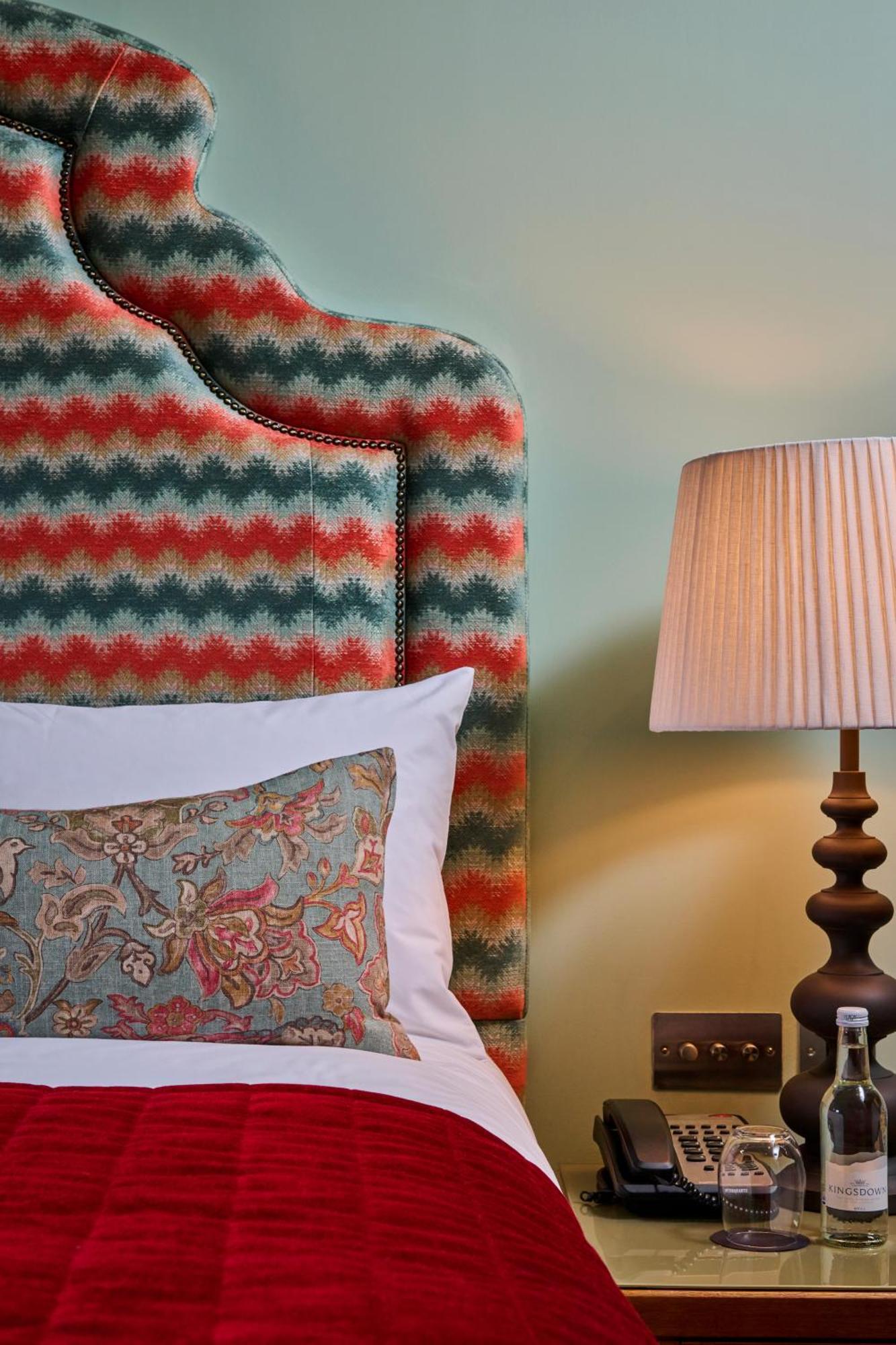 Classic Room,1542753613:JPEG