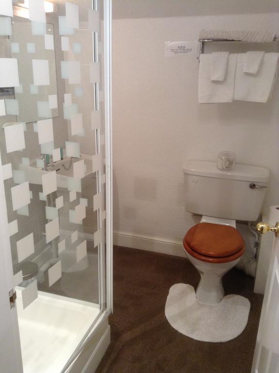 Standard Double Room with Lake View,237068265:JPEG