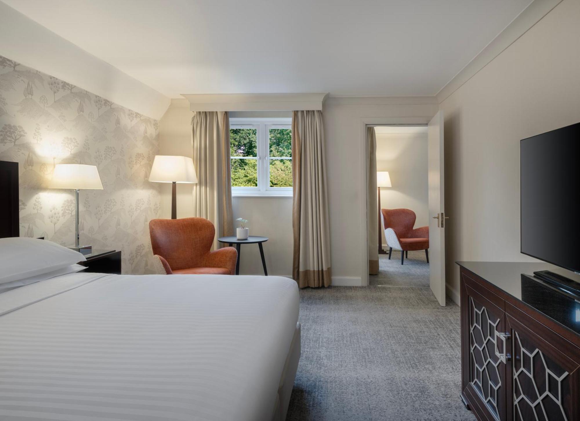 Junior King Suite,1543528948:JPEG