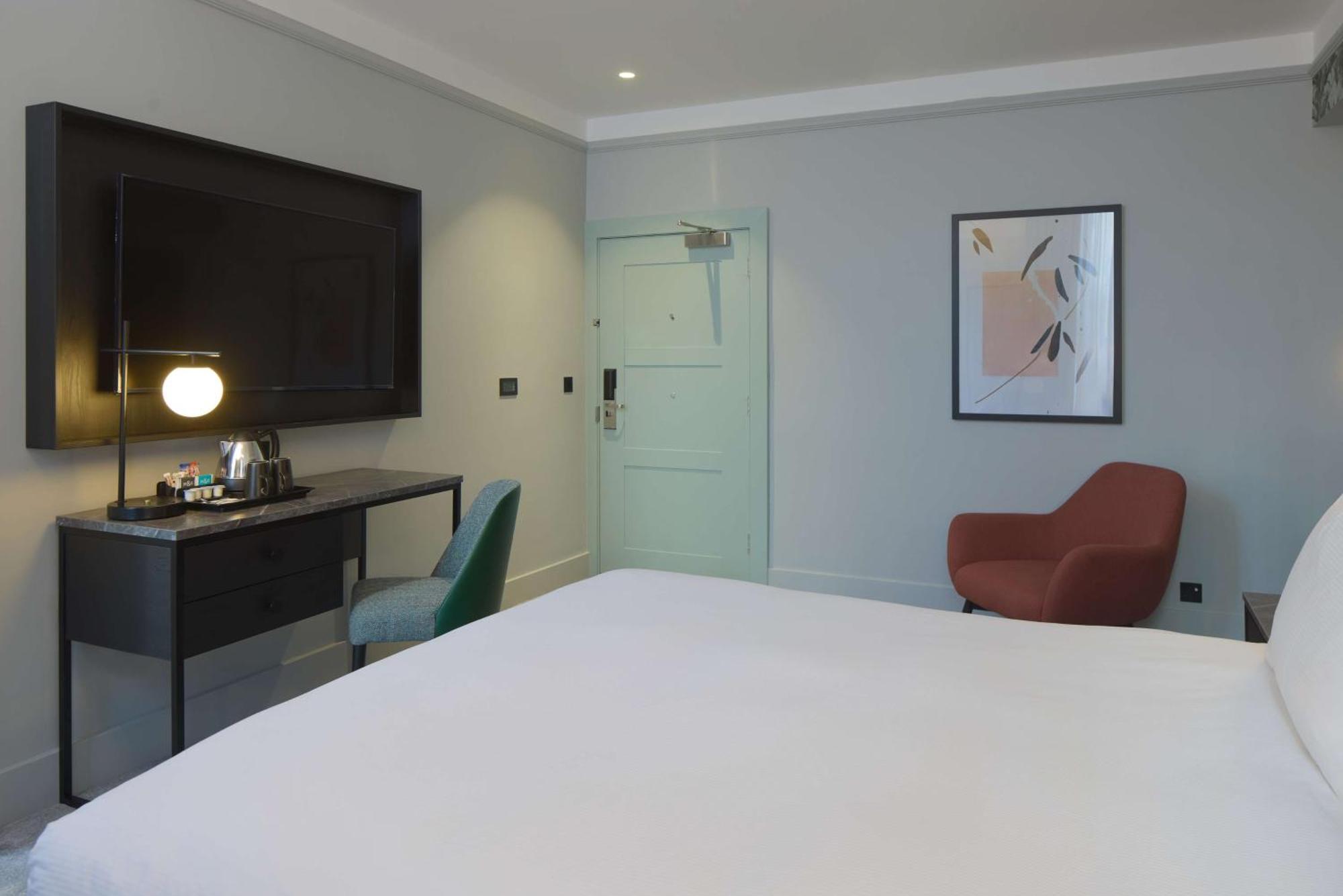 Queen Room - Mobility Access