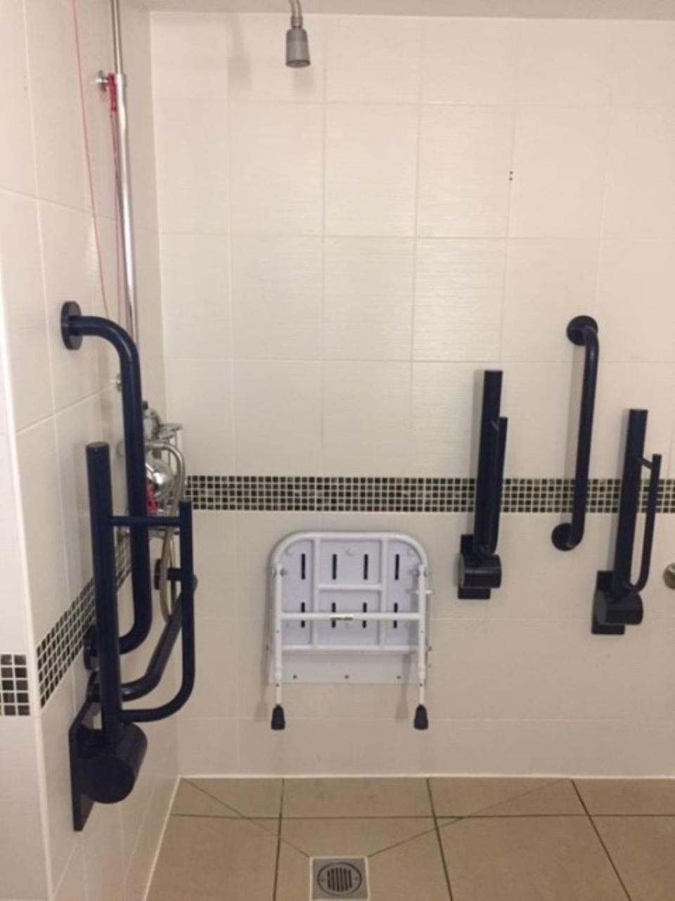 Queen Room - Mobility Accessible,1545439645:JPEG