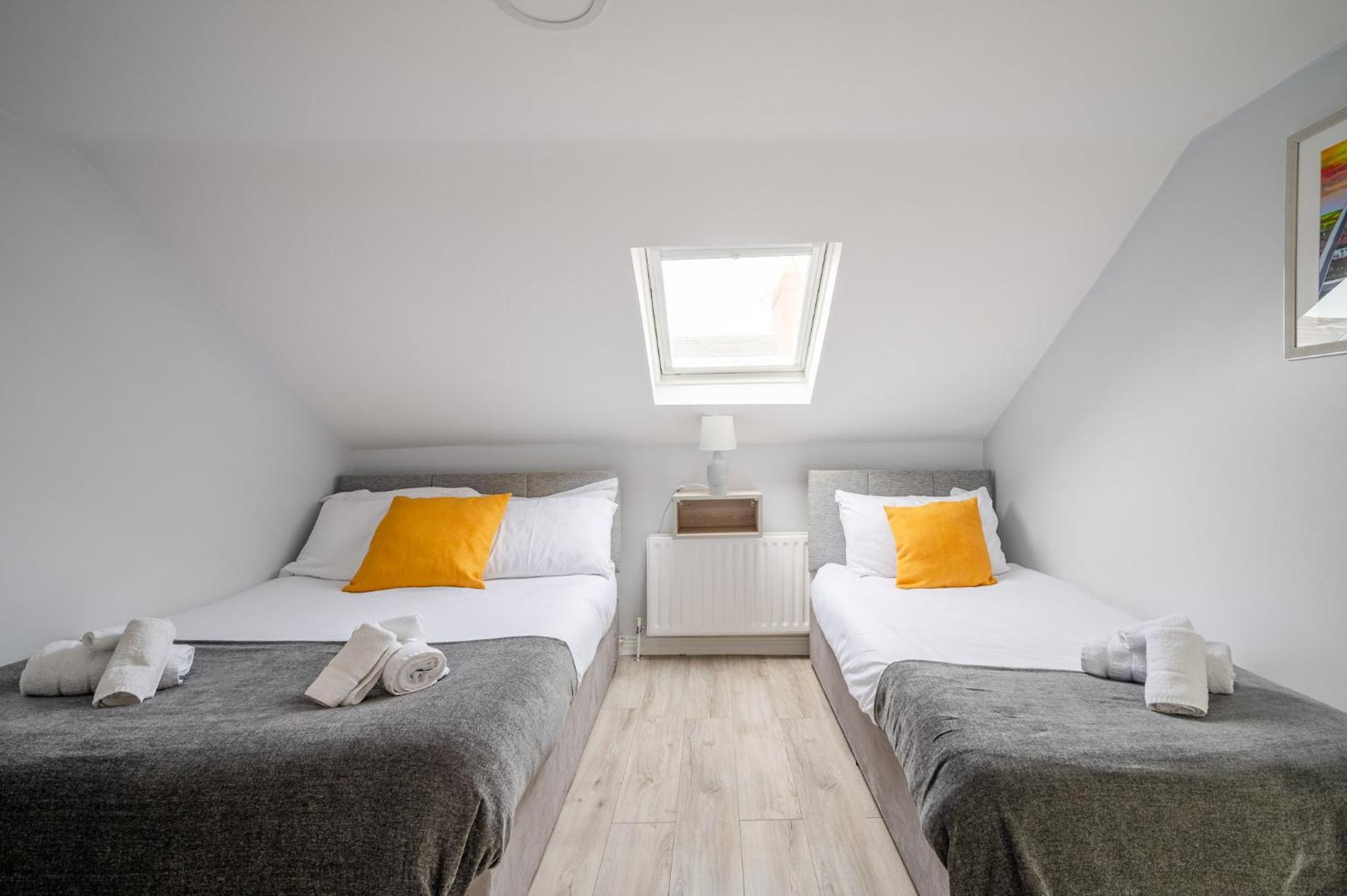 Family Room,1545696319:JPEG