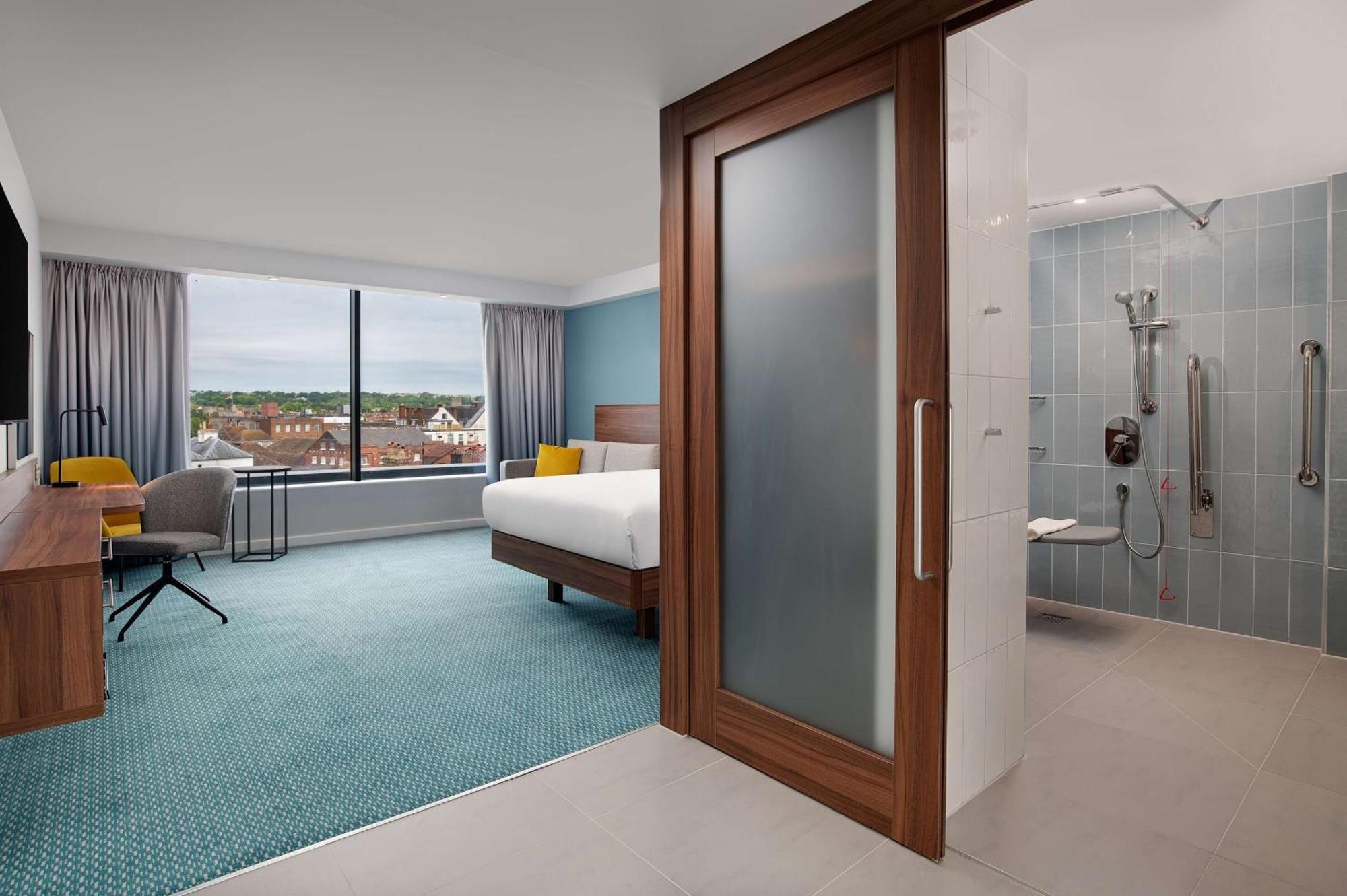 Queen Room - Accessible,1546957477:JPEG