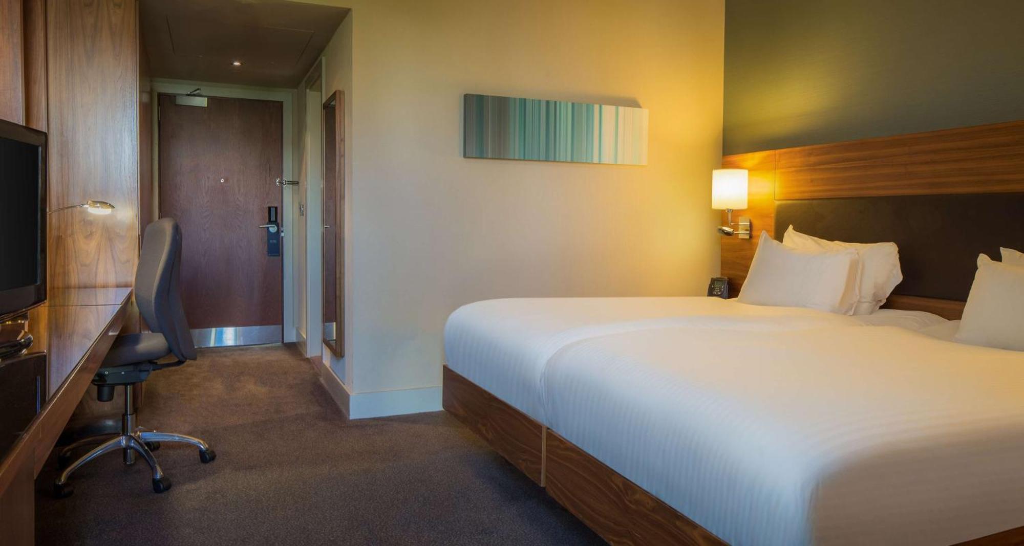 Twin Room,1548847966:JPEG