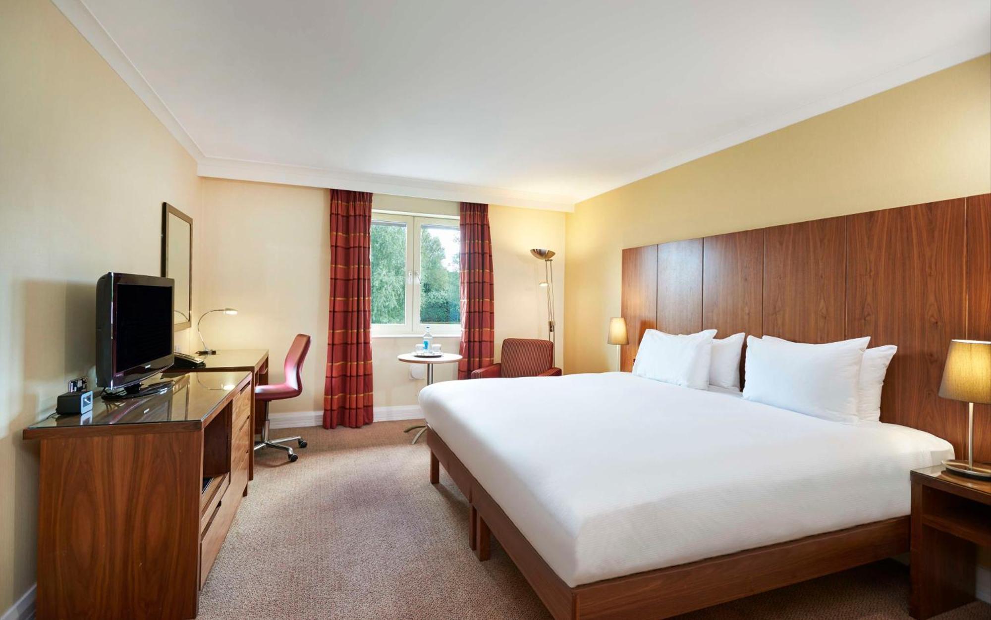 Deluxe King Room,1552607704:JPEG