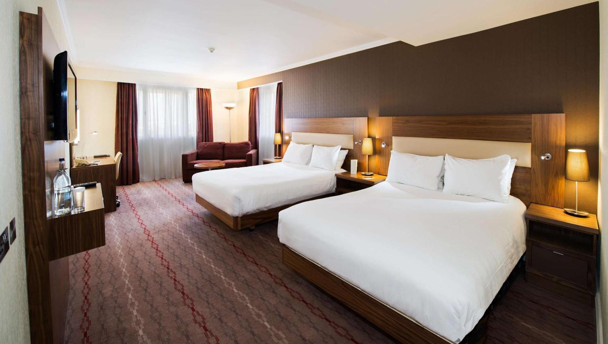 Twin Room,1552607746:JPEG