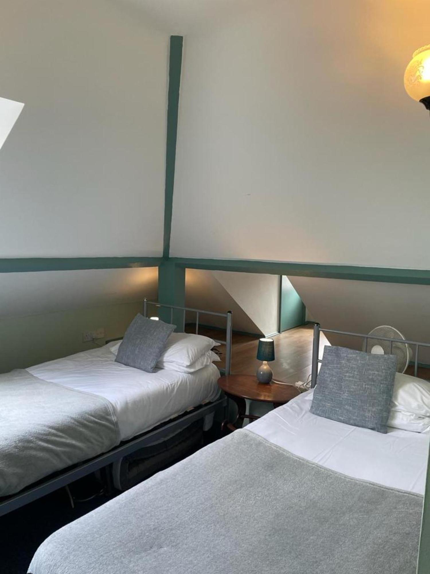 Standard Twin Room,1553302057:JPEG